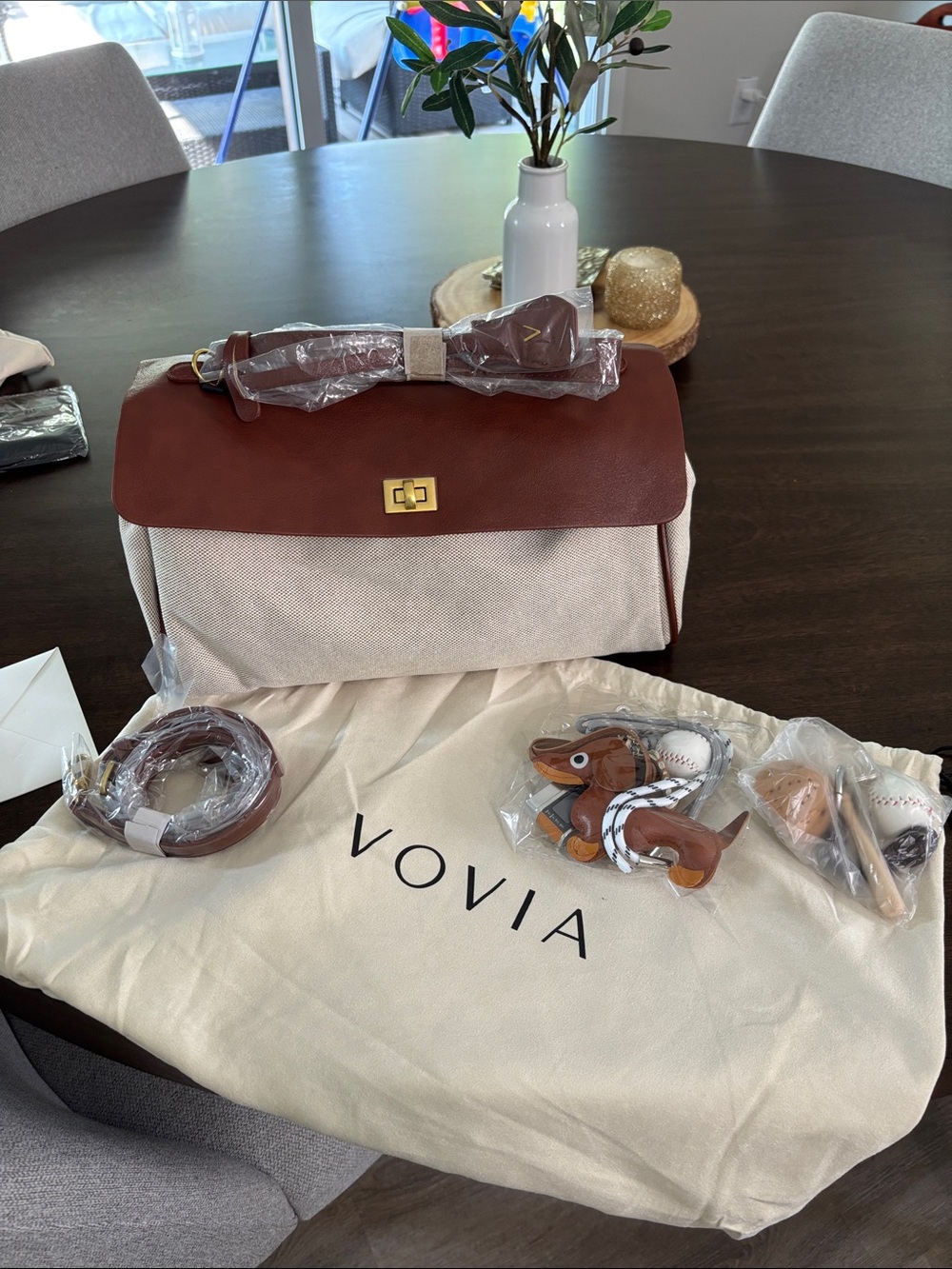 NWT Vovia Ciara Bag in Vintage with free bag charms - Picture 5 of 16